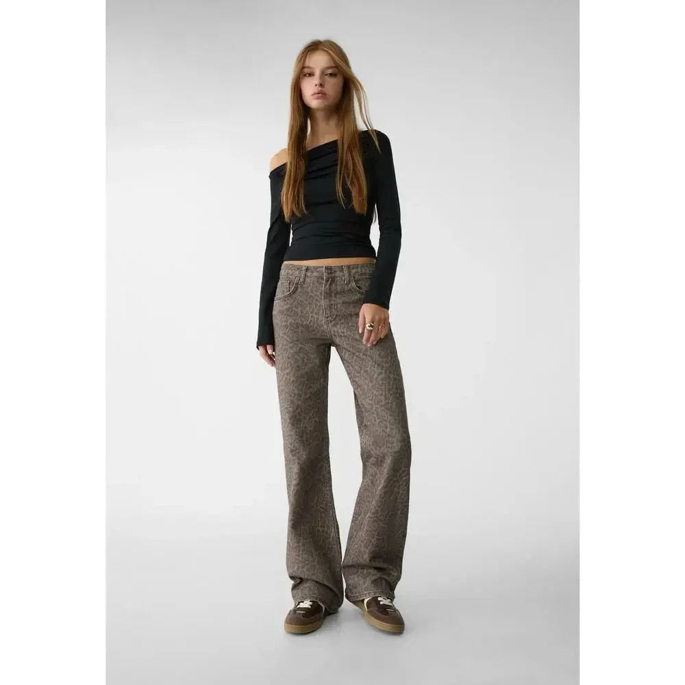Stradivarius Straight Leopard Print Trousers in Brown, in a size 8, NWT